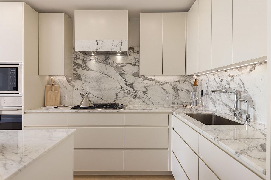 309 3668 W 10th Avenue Vancouver, BC - 2