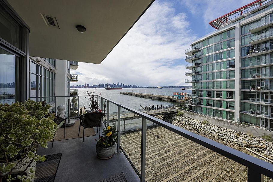 303 185 Victory Ship Way North Vancouver, BC - 12