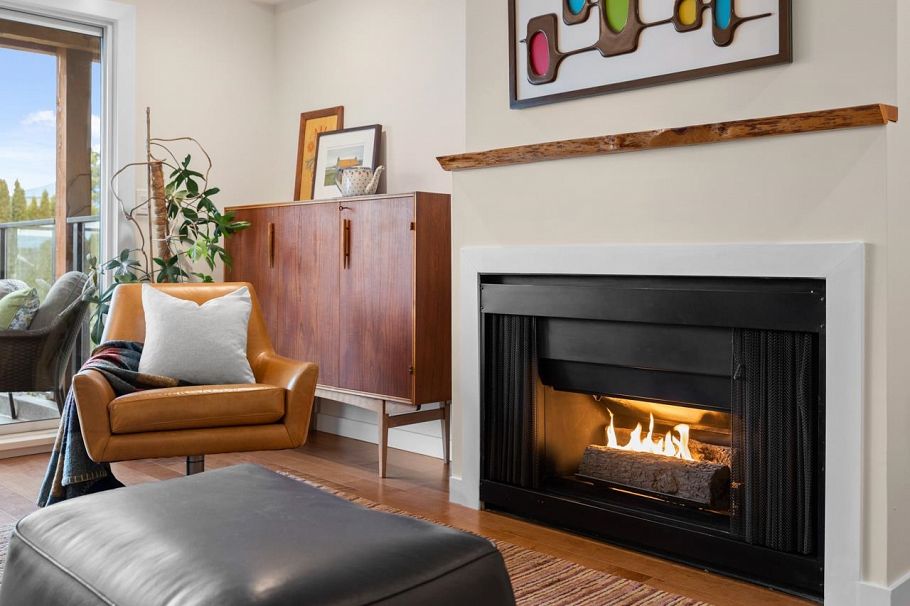 204 2336 Wall Street Vancouver, BC - 2