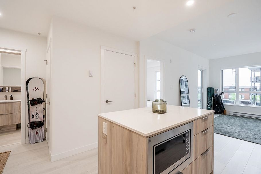 317 3594 Malsum Drive North Vancouver, BC - 26
