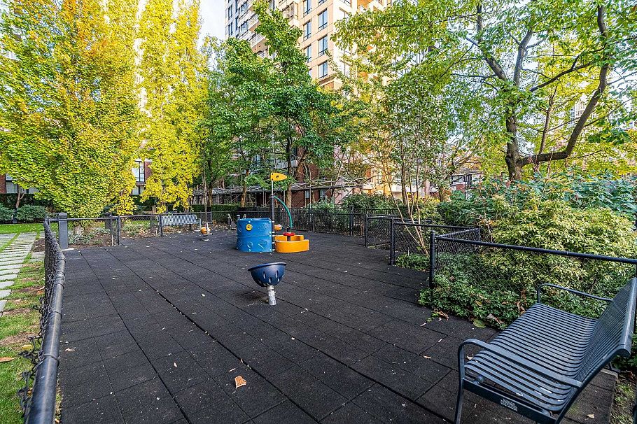 2809 928 Homer Street Vancouver, BC - 32