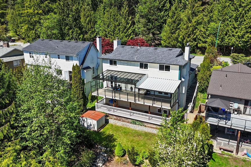707 E Braemar Road North Vancouver, BC - 2