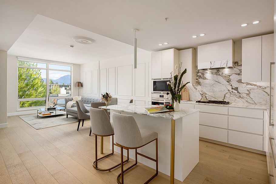 309 3668 W 10th Avenue Vancouver, BC - 1