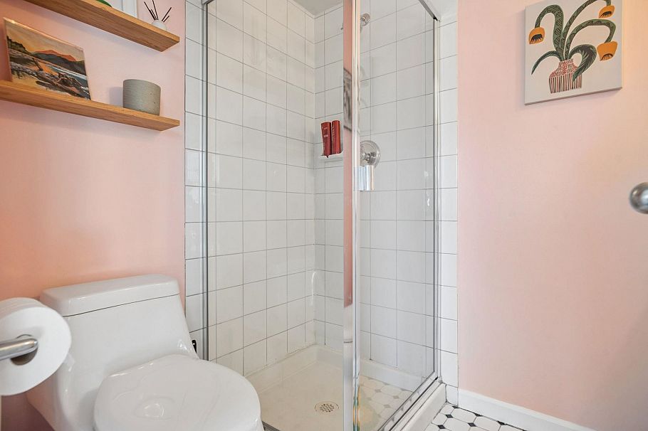 302 1510 Grant Street Vancouver, BC - 24