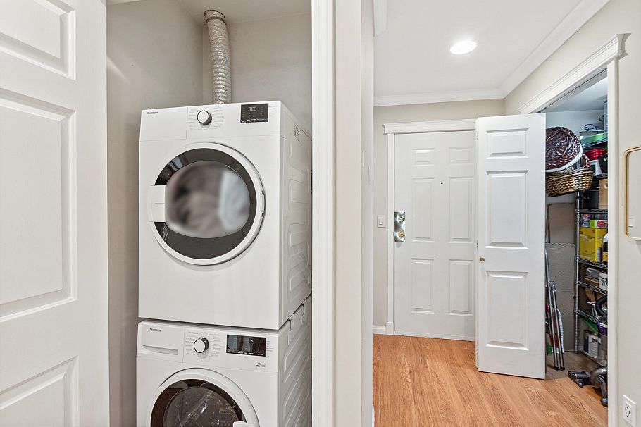 206 175 E 10th Street North Vancouver, BC - 19
