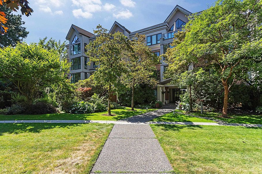 206 175 E 10th Street North Vancouver, BC - 22