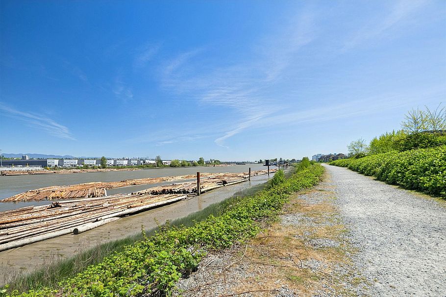 77 10199 River Drive Richmond, BC - 30