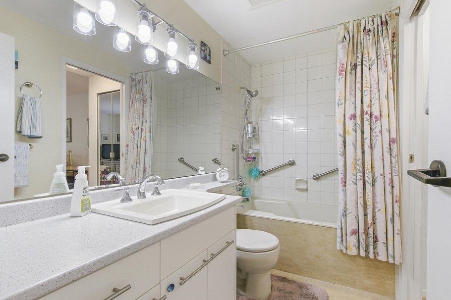 3184 Mountain Highway North Vancouver, BC - 16