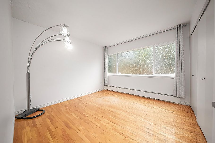 750 Westview Crescent Vancouver, BC - 2