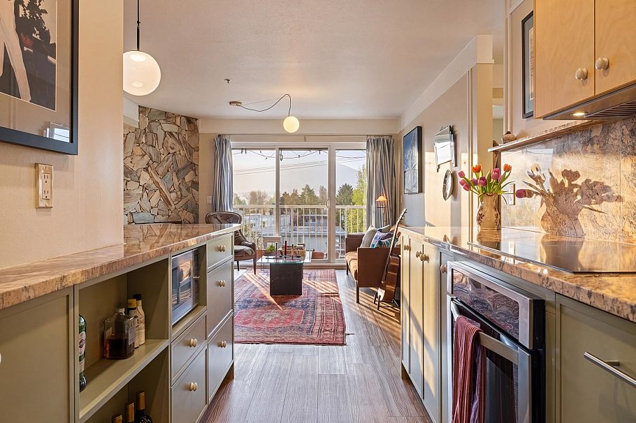 403 2295 Pandora Street Vancouver, BC - 7