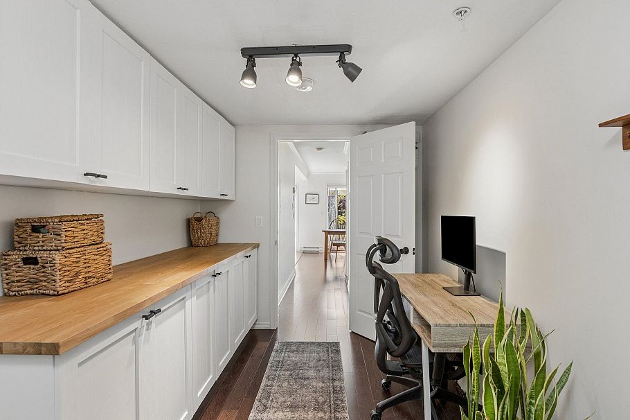 3 222 E 5th Street North Vancouver, BC - 35