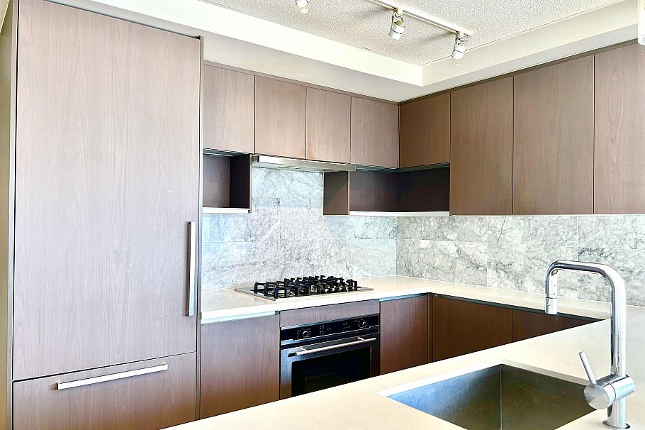 1003 8833 Hazelbridge Way Richmond, BC - 22