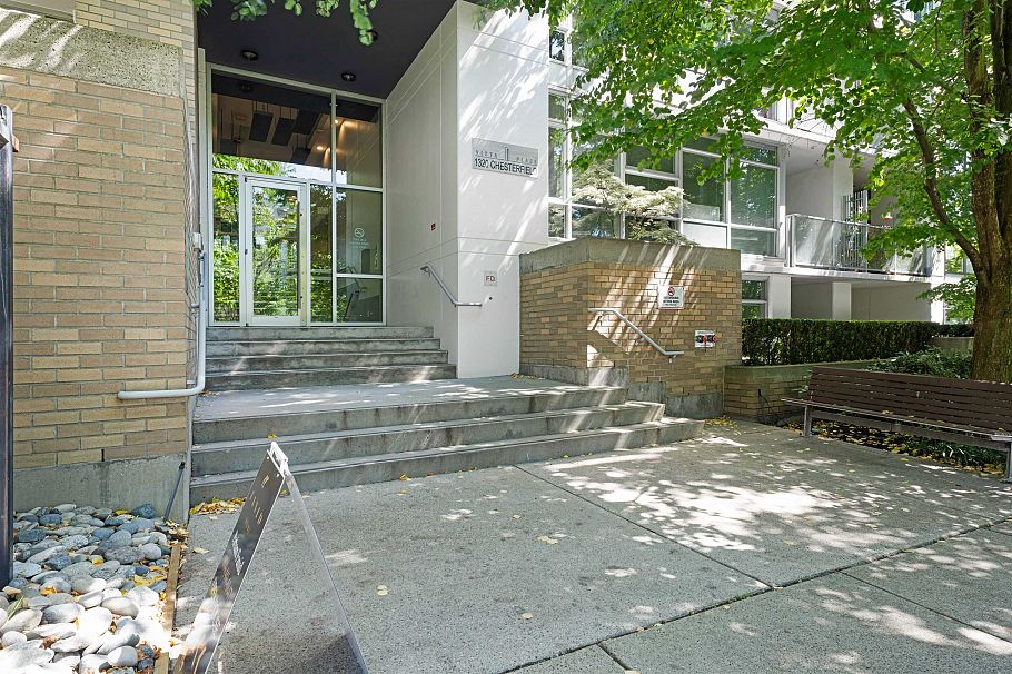 1304 1320 Chesterfield Avenue North Vancouver, BC - 21