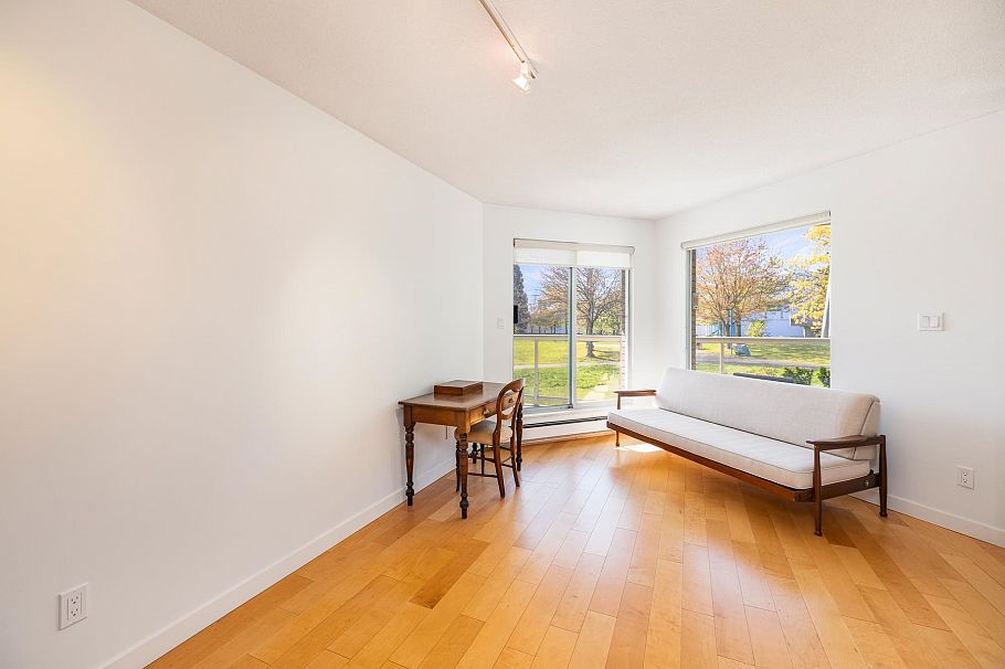 1206 33 Chesterfield Place North Vancouver, BC - 28