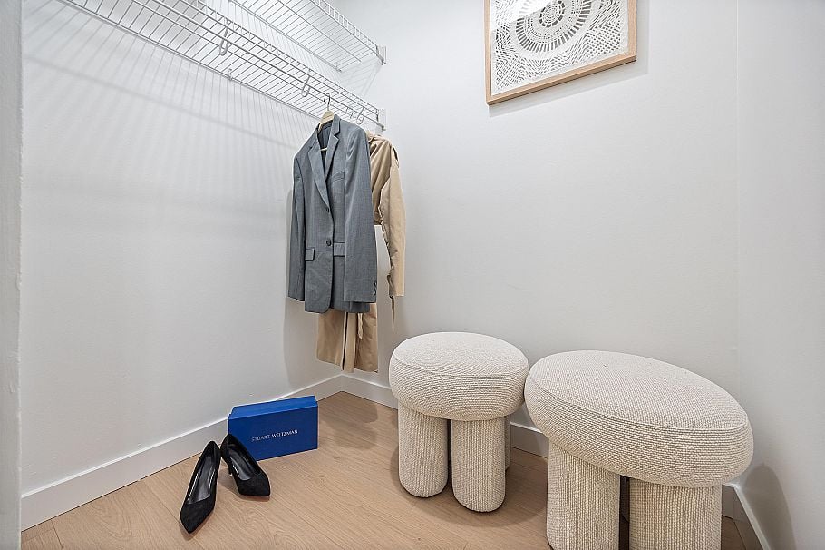105 1440 E Broadway Vancouver, BC - 17