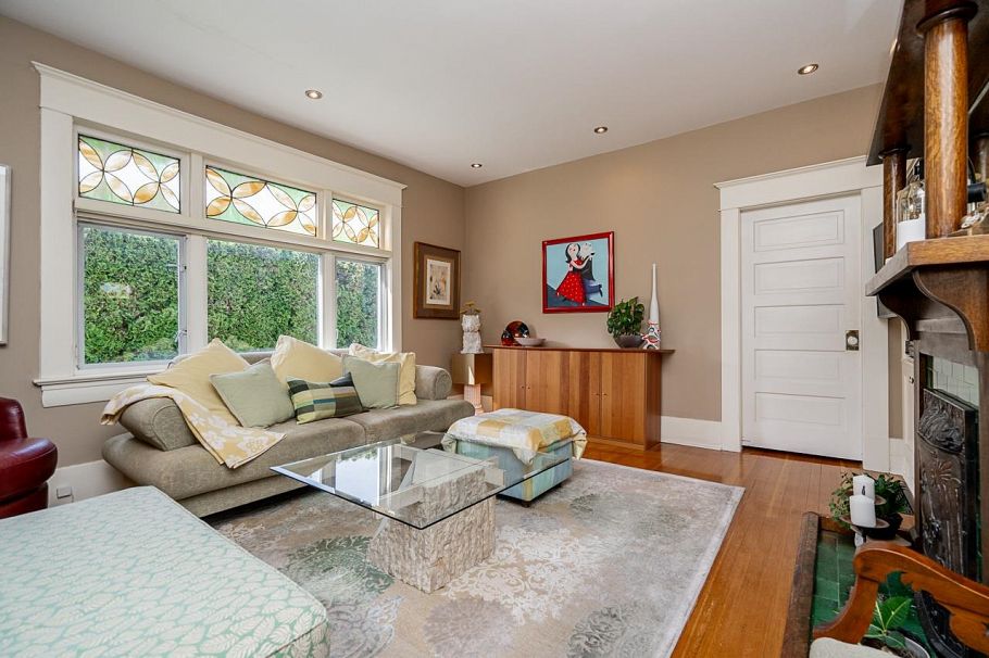 111 E 61st Avenue Vancouver, BC - 4