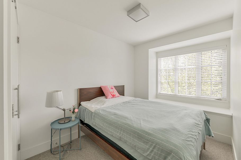 7331 Granville Street Vancouver, BC - 17