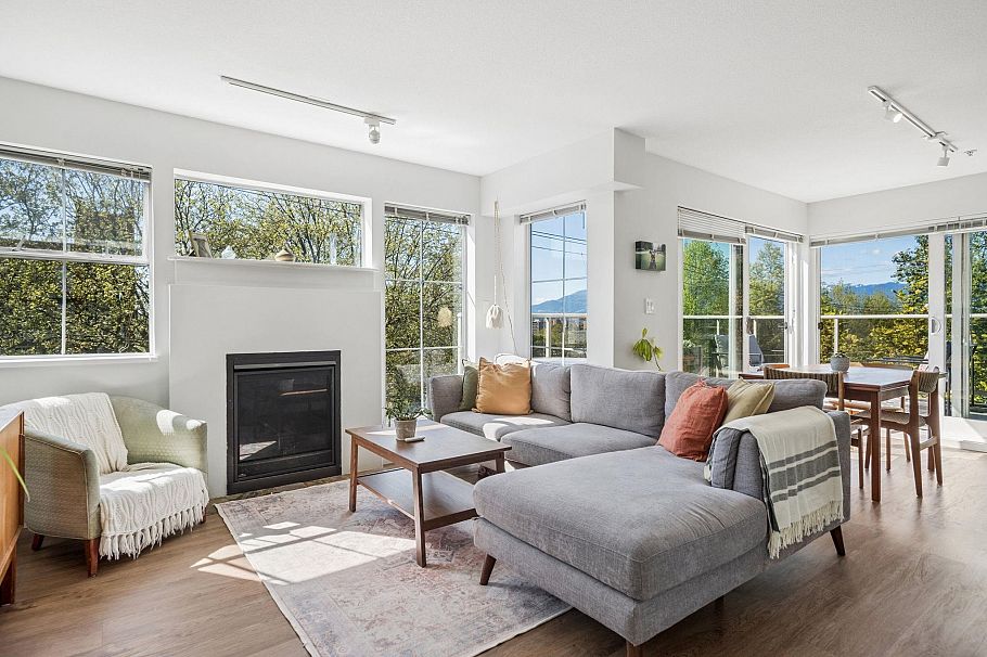 302 1510 Grant Street Vancouver, BC - 1