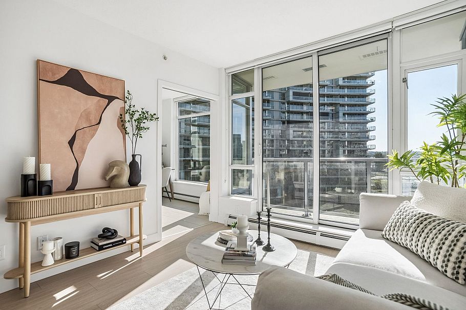 605 1708 Columbia Street Vancouver, BC - 3