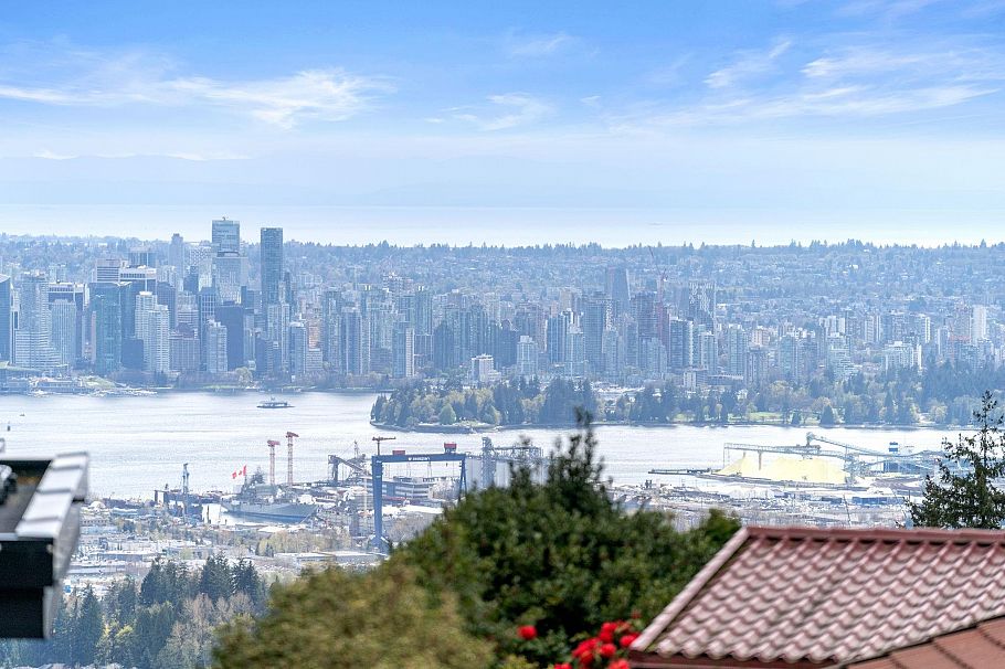 234 Rondoval Crescent North Vancouver, BC - 17