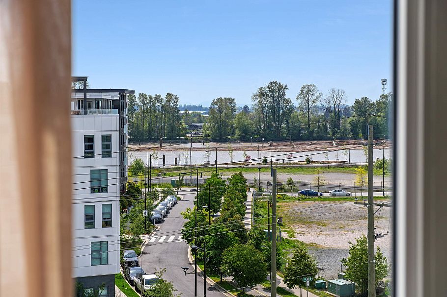 607 3438 Sawmill Crescent Vancouver, BC - 7