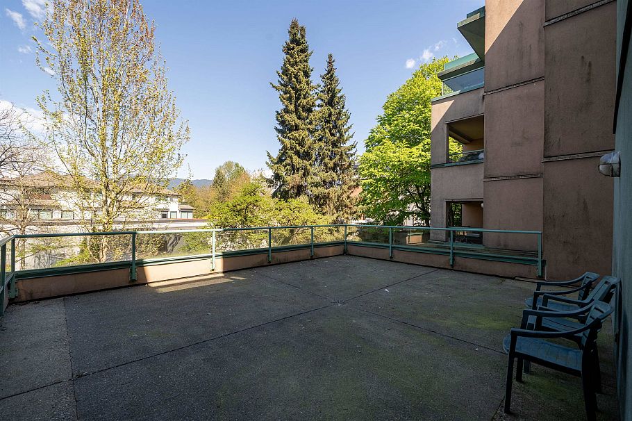 207 223 Mountain Highway North Vancouver, BC - 13