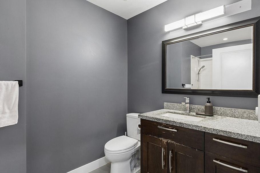 303 116 W 23rd Street North Vancouver, BC - 21