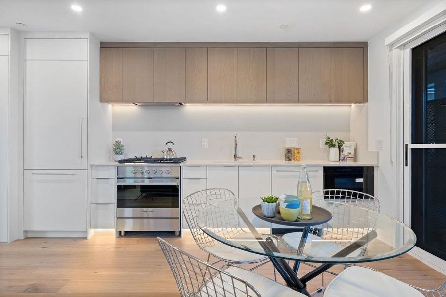 1137 W 33rd Avenue Vancouver, BC - 12