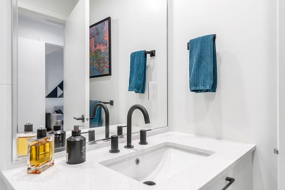 146 545 E 2nd Street North Vancouver, BC - 27