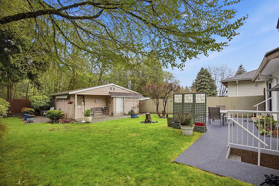 1852 Larson Road North Vancouver, BC - 30