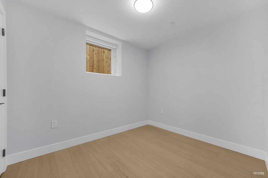 2617 Mcgill Street Vancouver, BC - 32