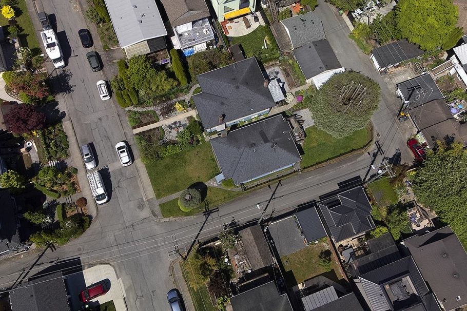 2137 20th Avenue Vancouver, BC - 9