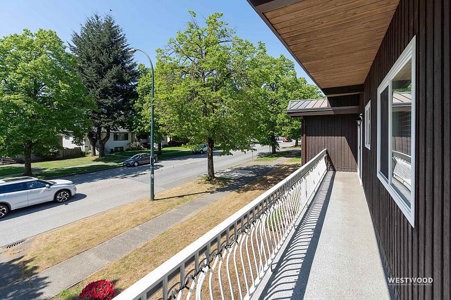 6858 Tyne Street Vancouver, BC - 24