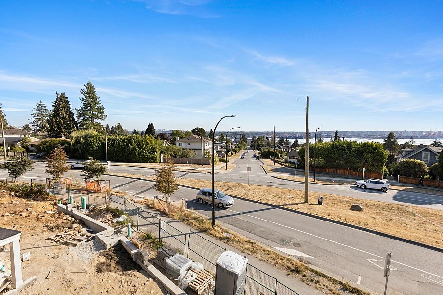 340 E Keith Road North Vancouver, BC - 26