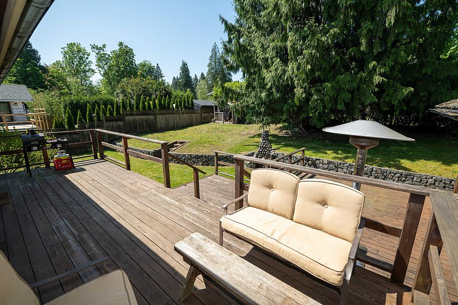 893 Friar Crescent North Vancouver, BC - 28