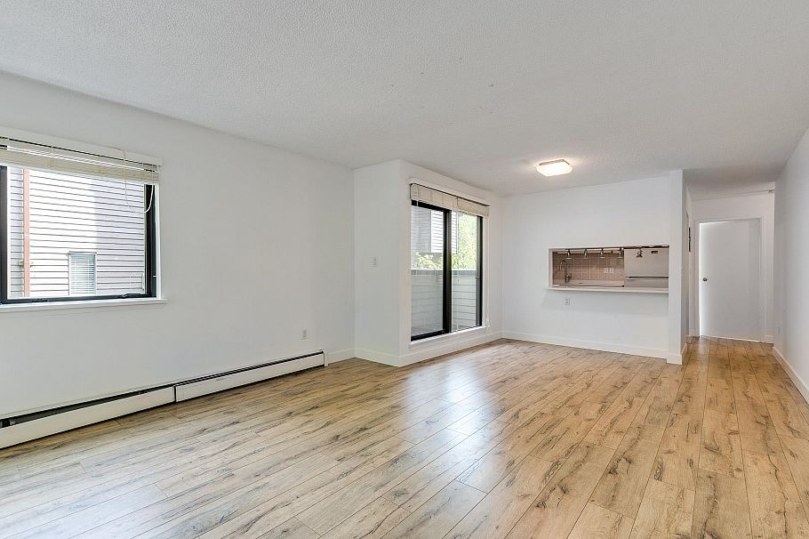 212 3275 Mountain Highway North Vancouver, BC - 9