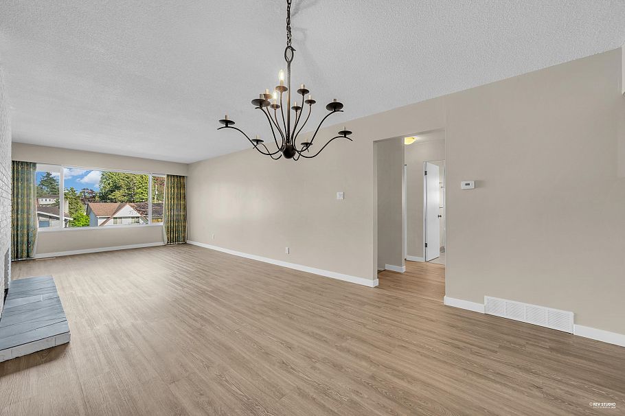 4249 Barker Avenue Burnaby, BC - 8
