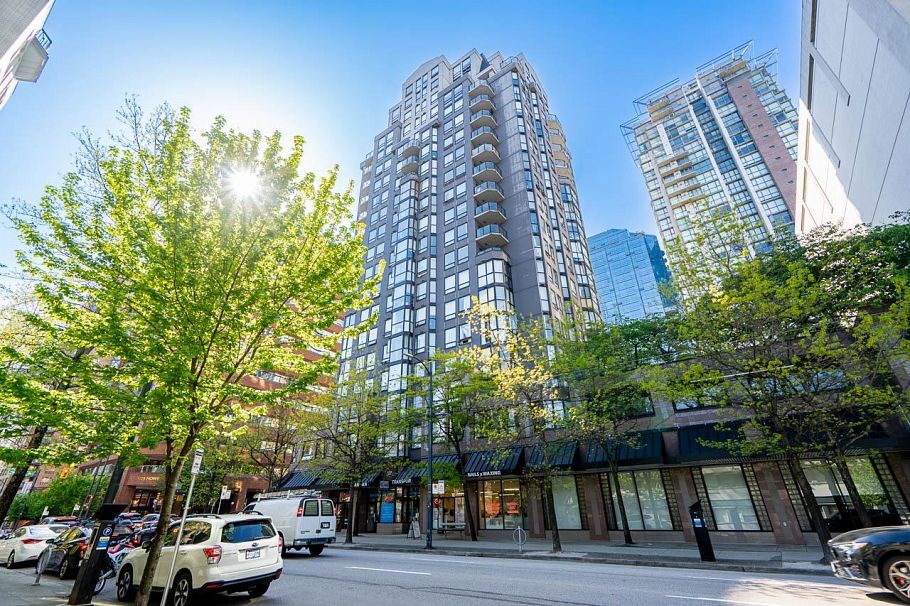 403 811 Helmcken Street Vancouver, BC - 33