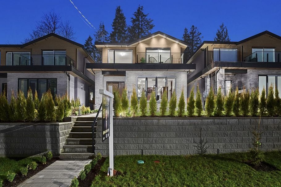 3073 Fromme Road North Vancouver, BC - 1