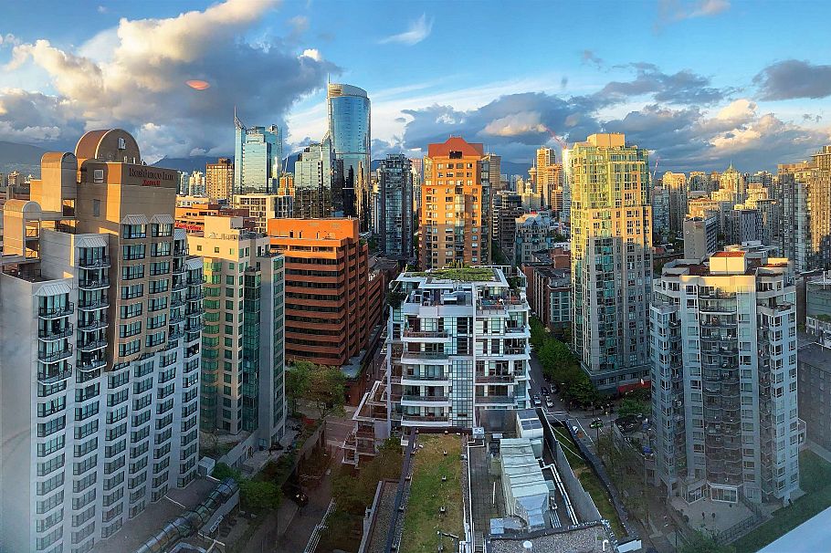 2703 1283 Howe Street Vancouver, BC - 5
