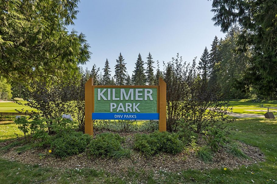 1678 Dempsey Road North Vancouver, BC - 36