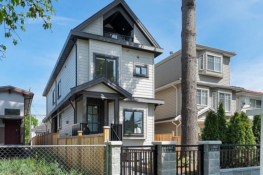 1 2447 E 41 Avenue Vancouver, BC - 19