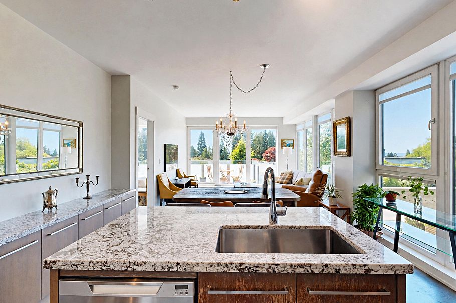 201 650 Evergreen Place North Vancouver, BC - 9