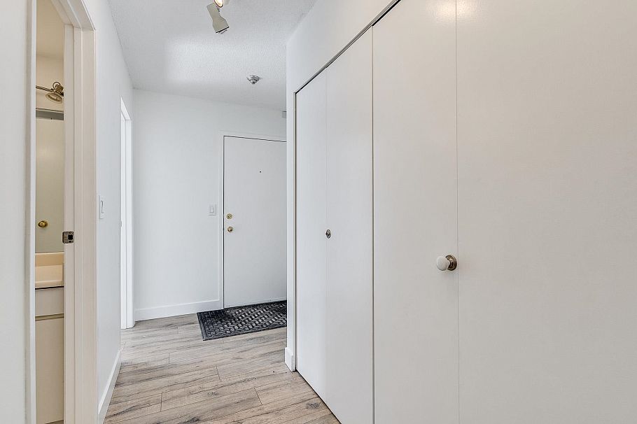 212 3275 Mountain Highway North Vancouver, BC - 6