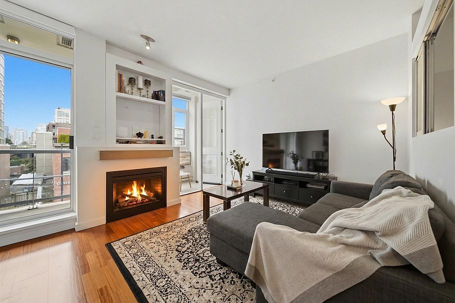 306 2055 Yukon Street Vancouver, BC - 1