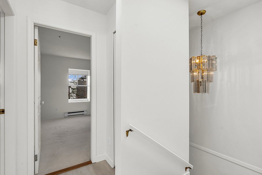 3305 Clive Avenue Vancouver, BC - 14