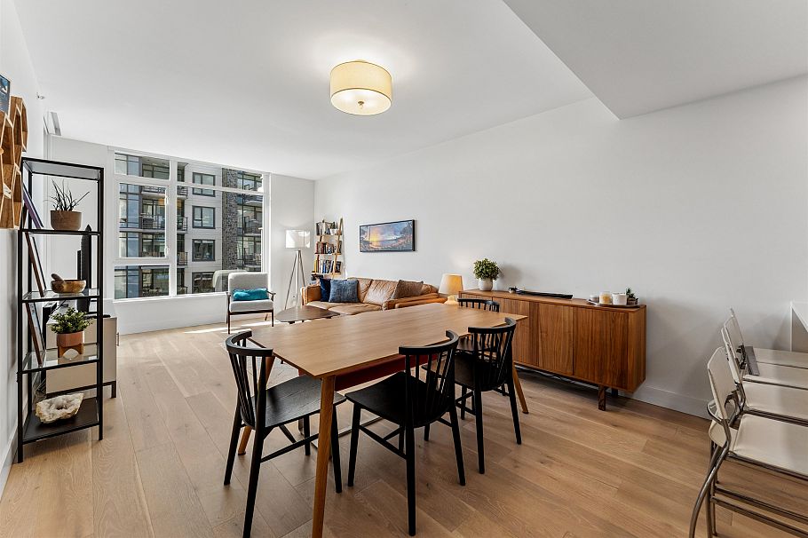 403 2780 Valley Centre Avenue North Vancouver, BC - 6
