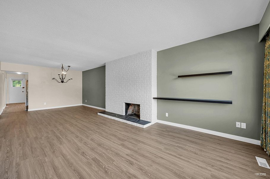 4249 Barker Avenue Burnaby, BC - 5