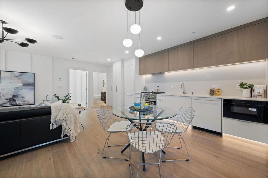 1137 W 33rd Avenue Vancouver, BC - 4