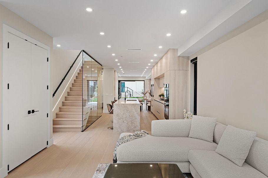 502 E 5th Street North Vancouver, BC - 20
